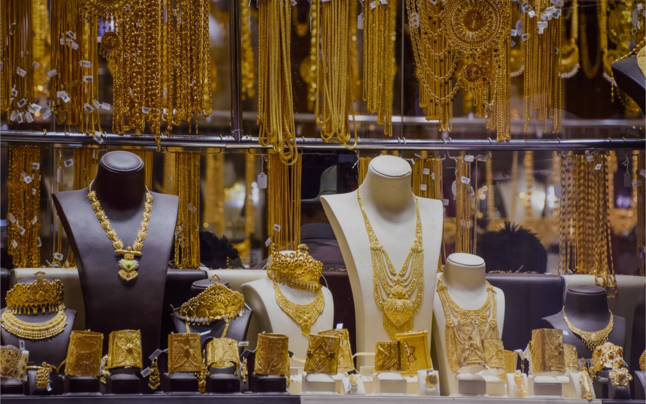 Why Now Is the Right Time to Buy Gold Dubai Jewelry Group’s Insights on Investment Trends